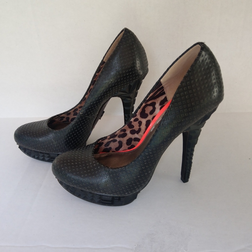 RACHEL Rachel Roy Kalyssa Studded Heels